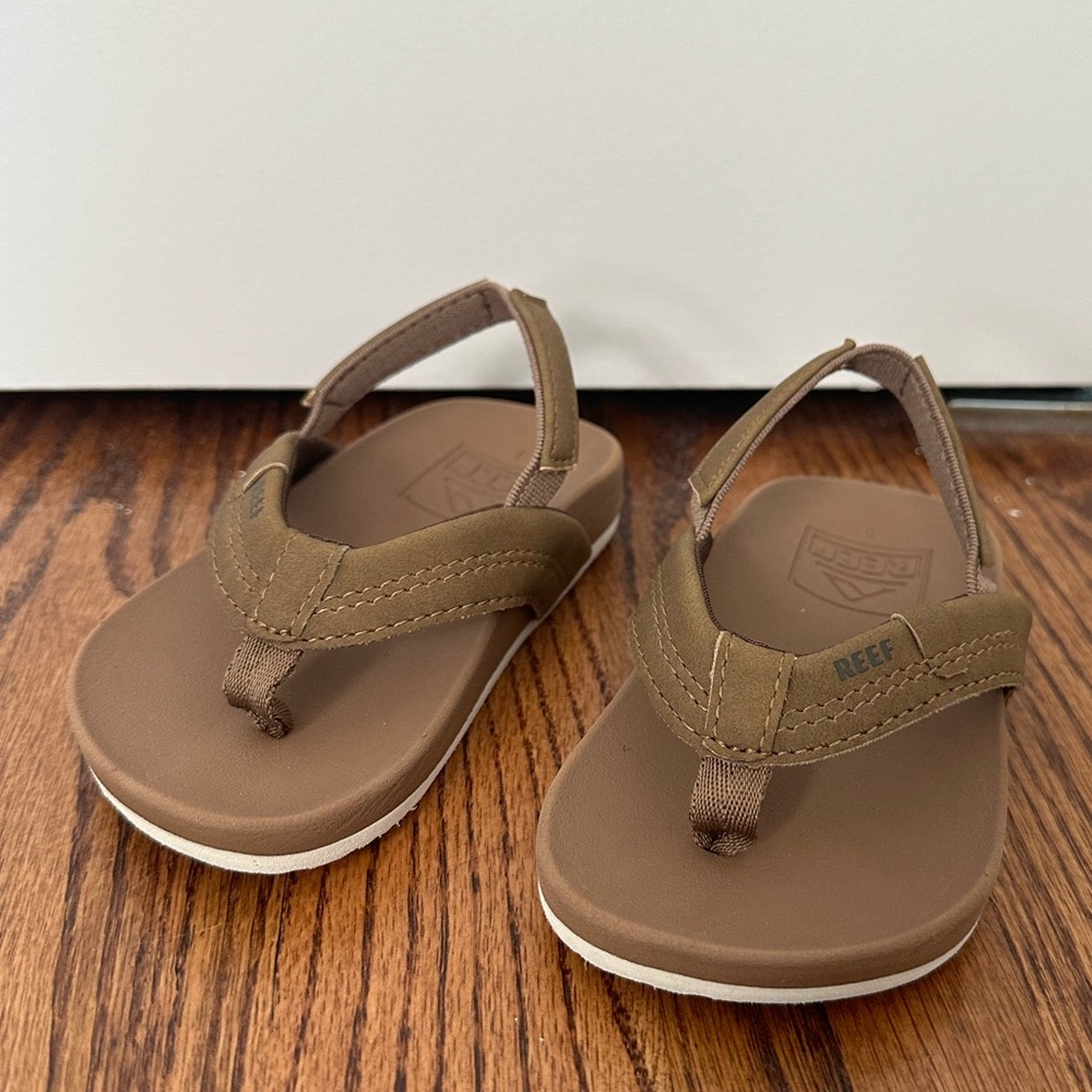 Reef sandals